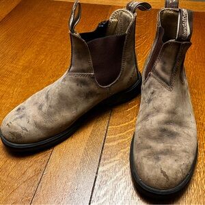 Blundstone 500 boots Mens 10 US / 9 AU. Well worn, good soles.